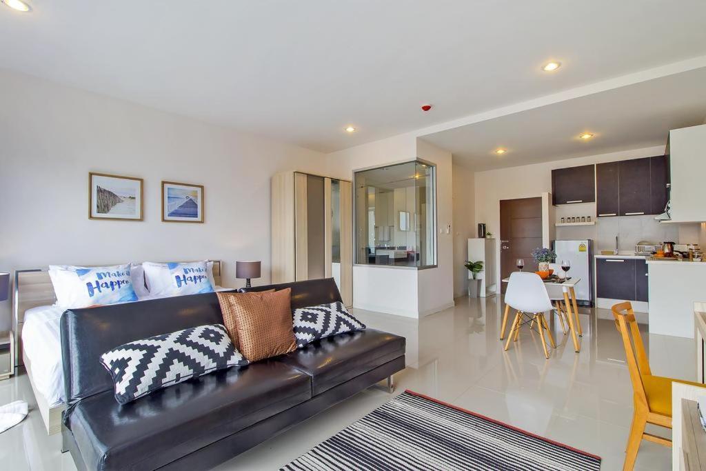 Chic Condo By Resava Karon Esterno foto
