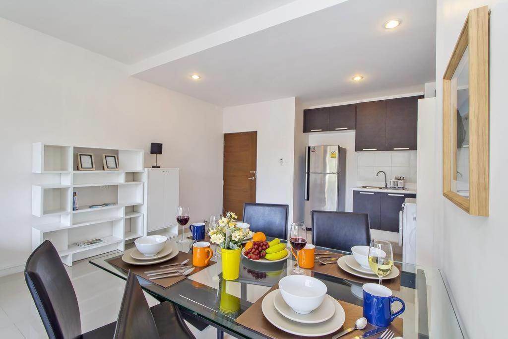Chic Condo By Resava Karon Esterno foto